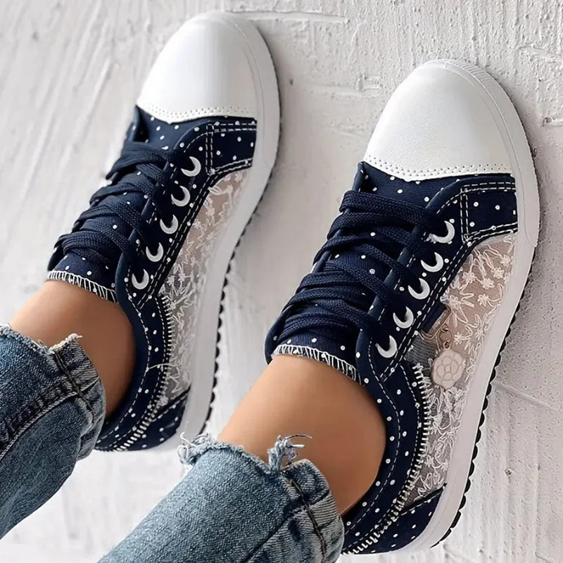 Clara – elegante Sneaker für Damen mit floralen Details