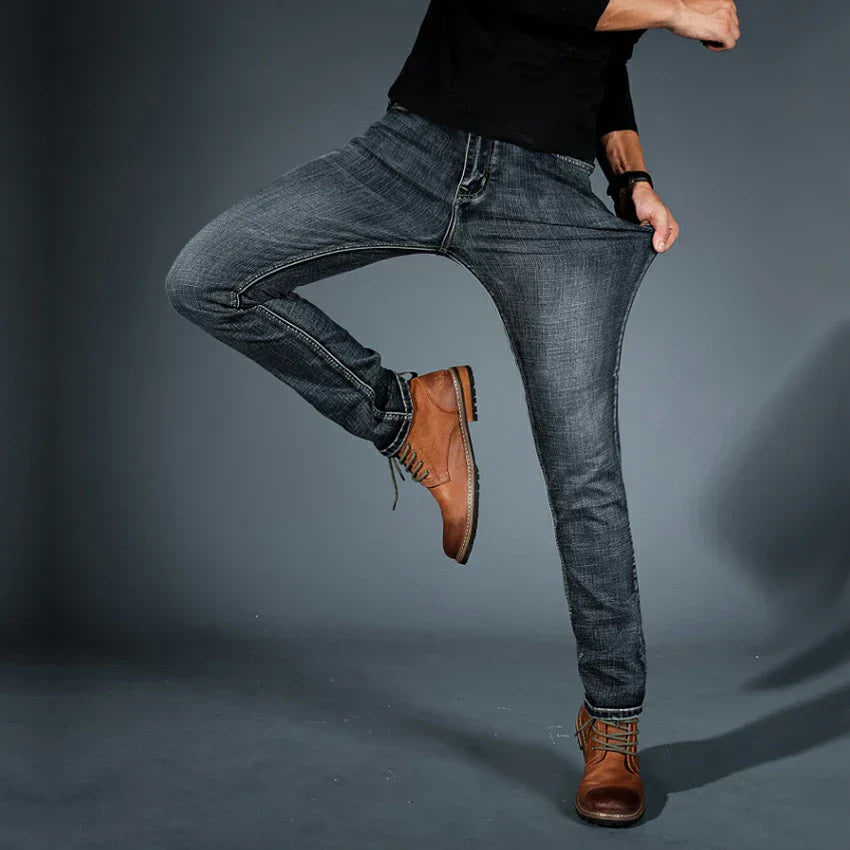 ELASTISCHE JEANS VON HÖCHSTER QUALITÄT