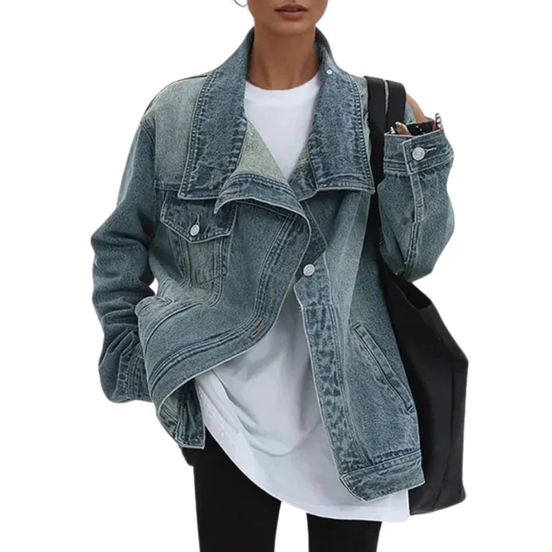Cleo – Asymmetrische City-Jacke mit Knöpfen