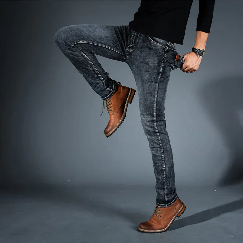 ELASTISCHE JEANS VON HÖCHSTER QUALITÄT