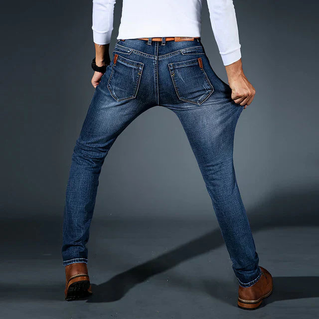 ELASTISCHE JEANS VON HÖCHSTER QUALITÄT