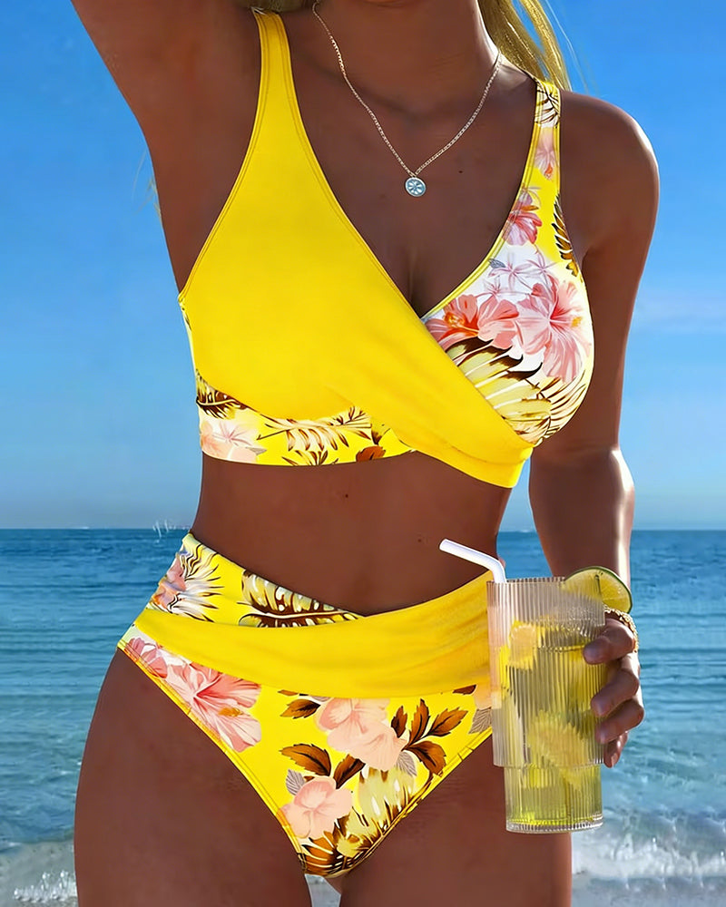 Jolina | Bikini mit floralem Kontrast