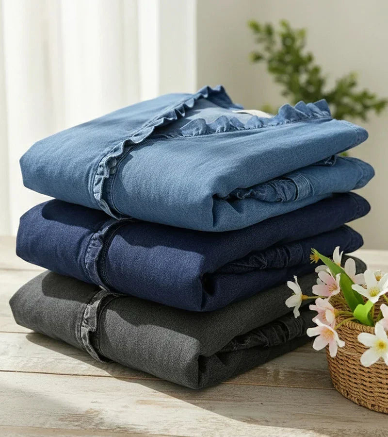 Clémence – Fließende Bluse mit V-Ausschnitt und Rüschen