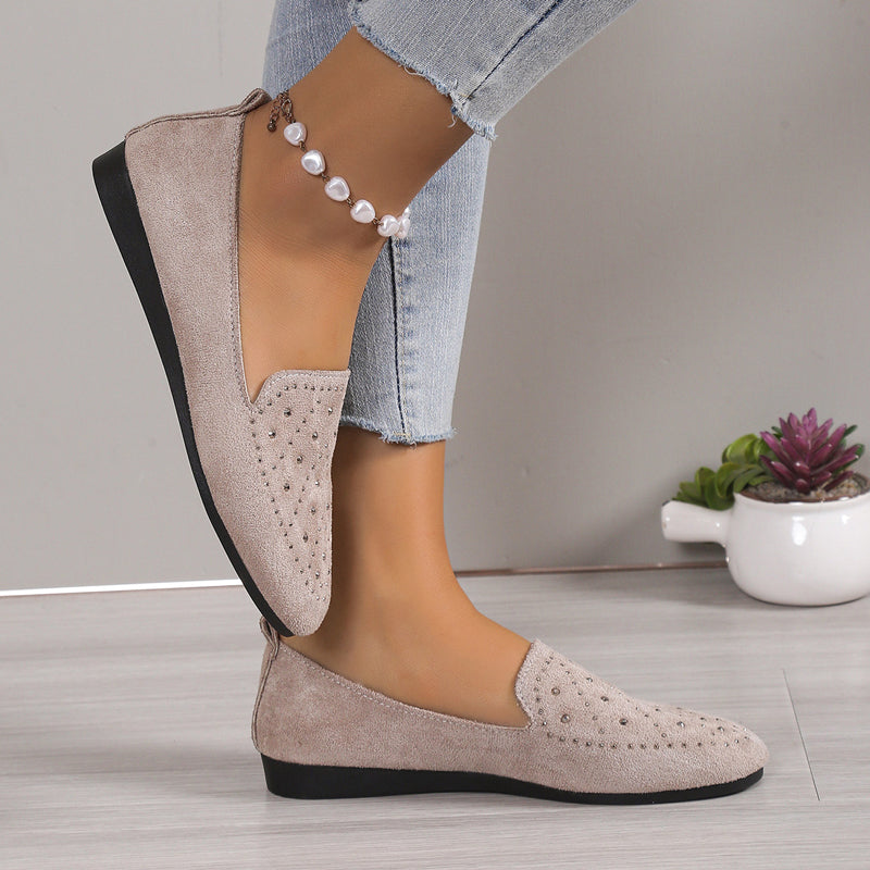 Flache Schuhe mit Strassverzierung