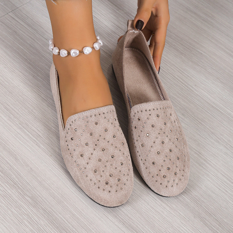Flache Schuhe mit Strassverzierung