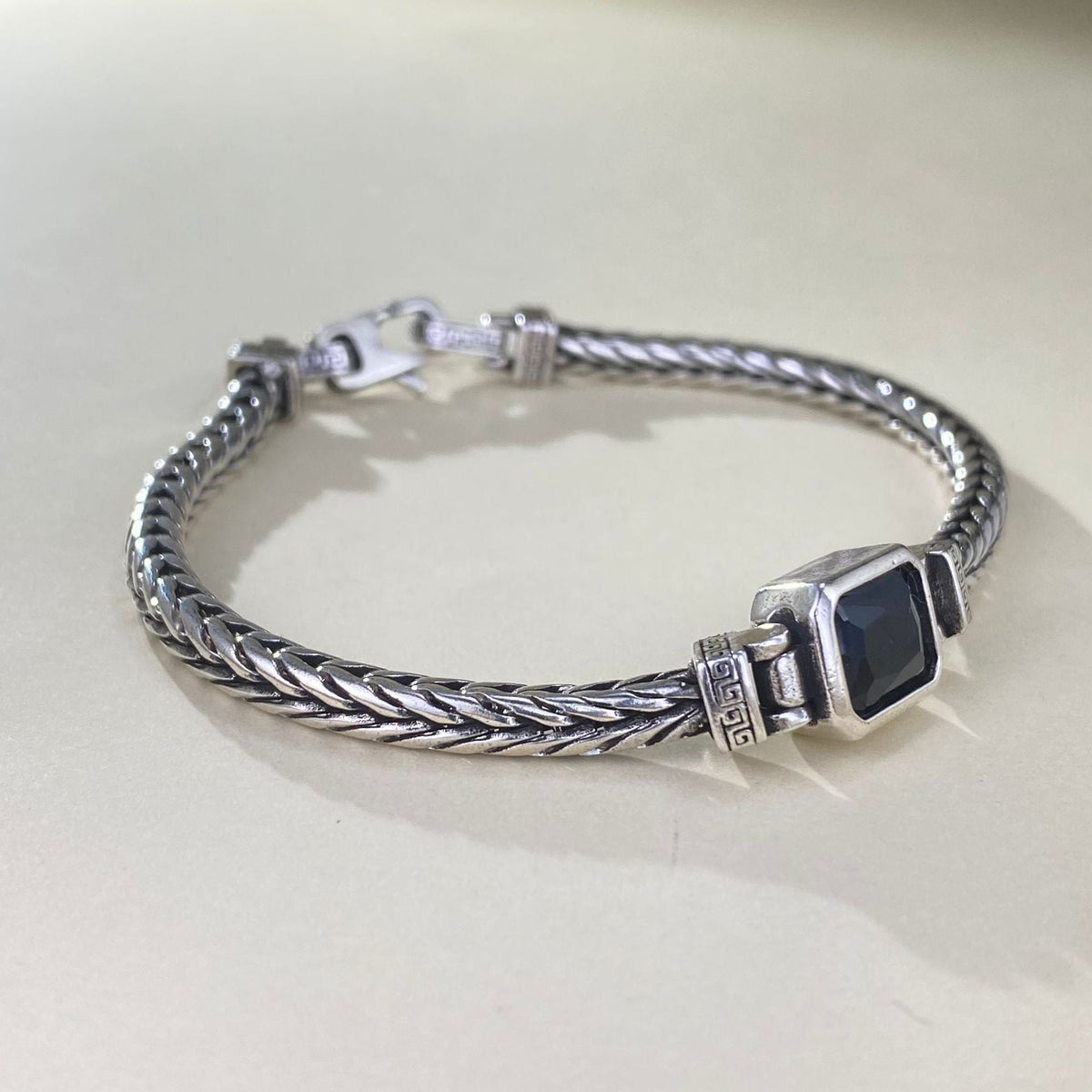 Onyx-Edelsteinarmband