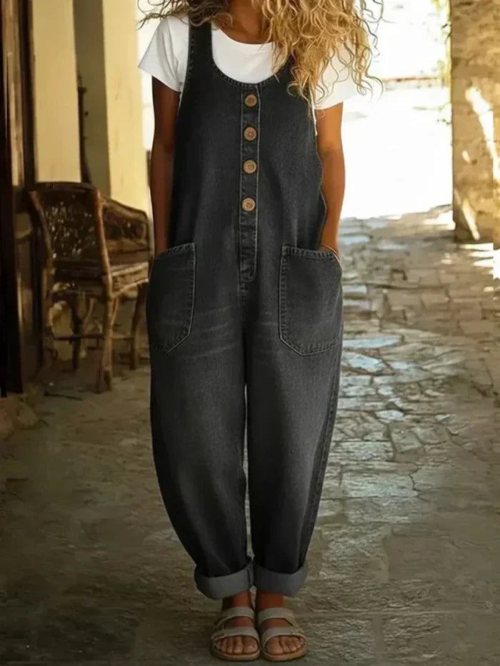 Lora Latzhose im Vintage-Stil